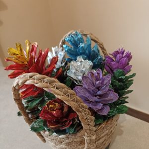 CESTINO DI FIORI DI PIGNA REALIZZATI E DIPINTI A MANO  DIMENSIONI DIAMETRO CM 20 CIRCA